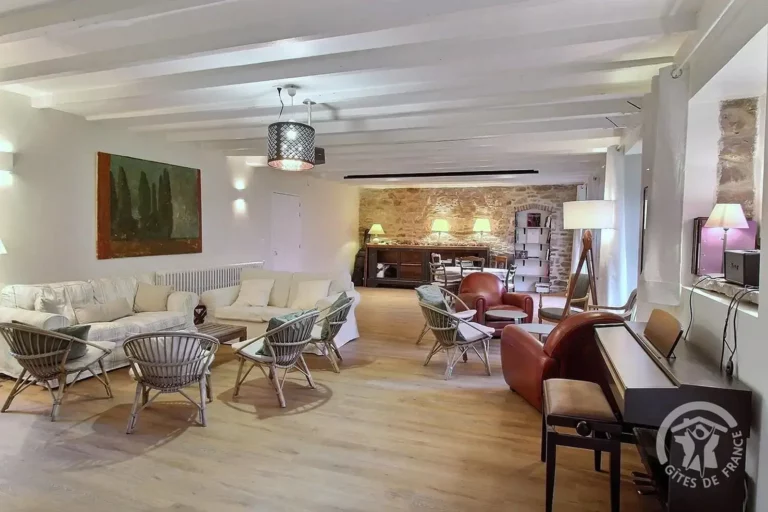 salon espace commun du relais du Cap Fréhel séjour de jeûne en harmonie